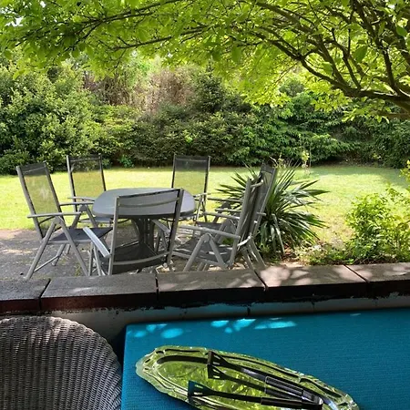 Ferienwohnung Mit Garten In Koeln Colonia Exterior foto